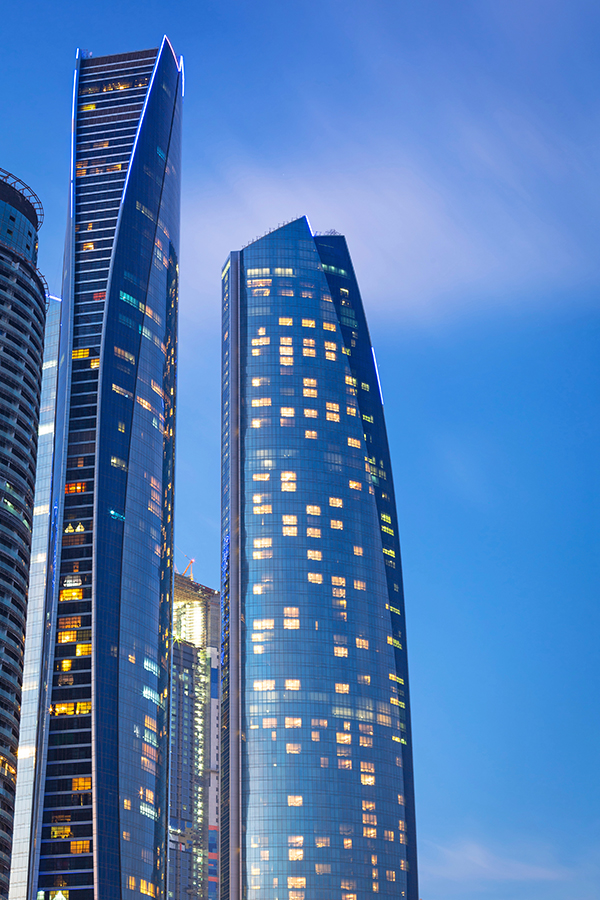 Die Etihad Towers thronen über Abu Dhabi